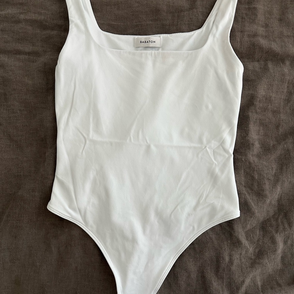 Aritzia Babaton White Square Neck Bodysuit